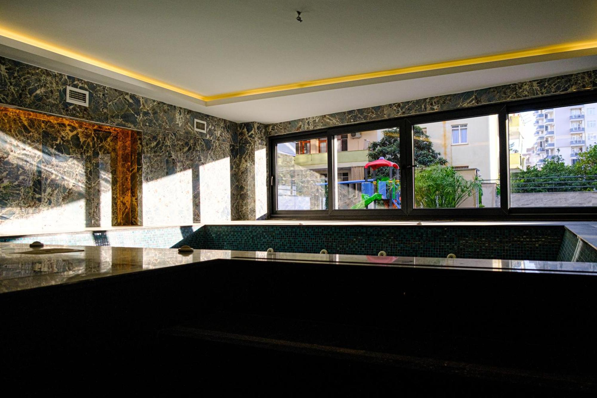 Sa Apartments! Sea View 1bd Flat *