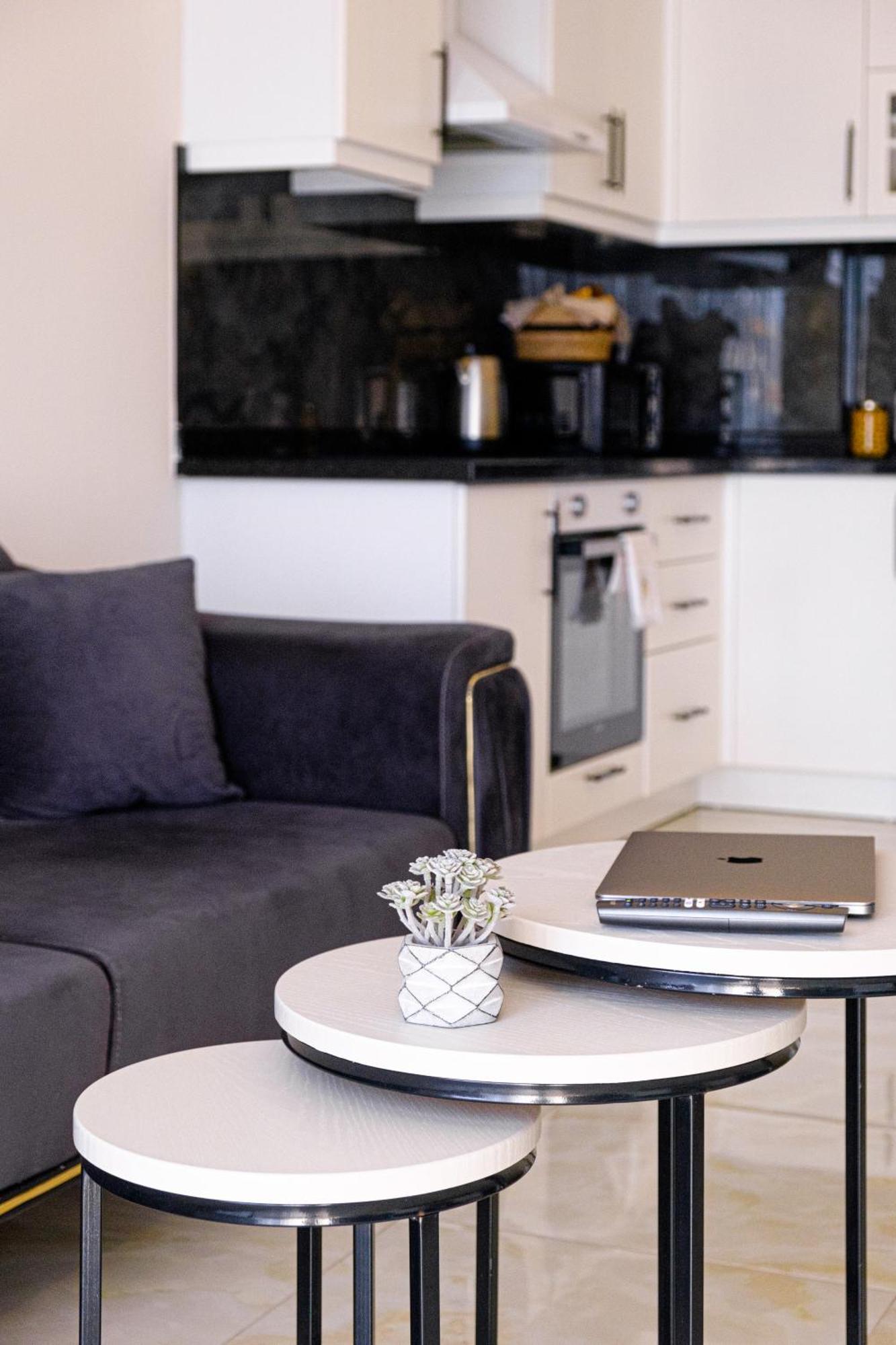 Sa Apartments! Sea View 1bd Flat Daire